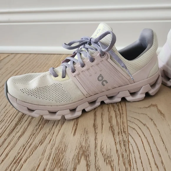 On Cloudswift 3 AD Ivory/Lily Women's Size 10 - Picture 8 of 14